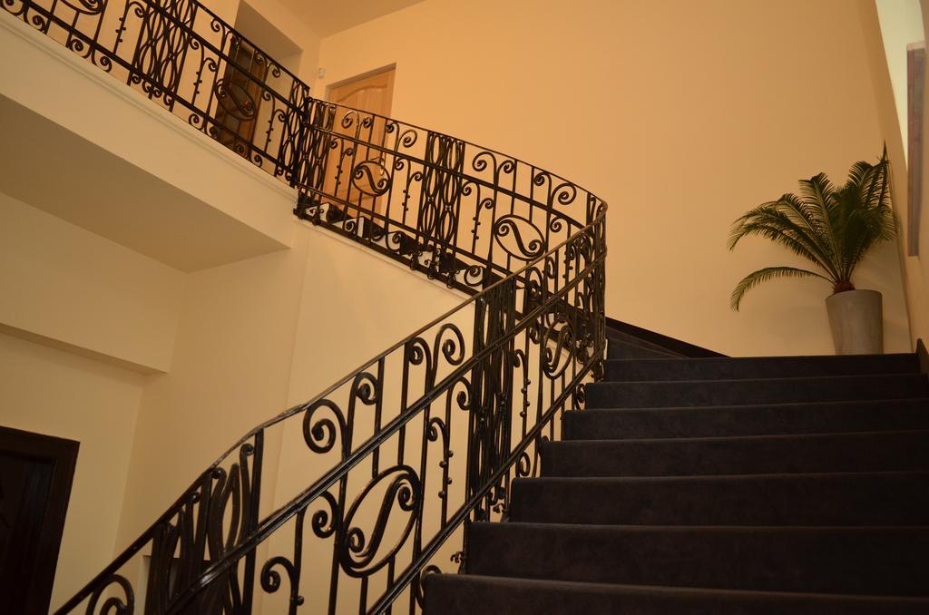 Casa Remo - Guesthouse Turda Esterno foto