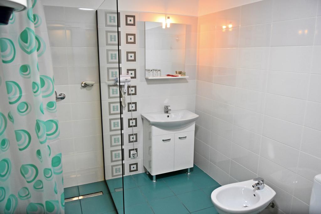 Casa Remo - Guesthouse Turda Esterno foto